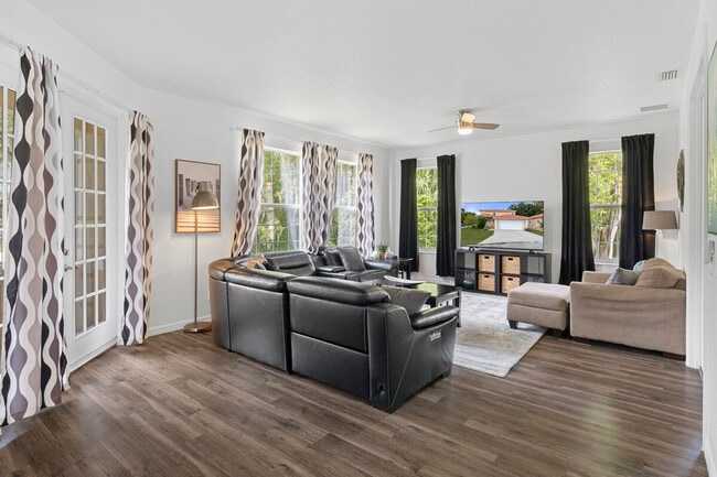 Building Photo - 4843 S Acree Point