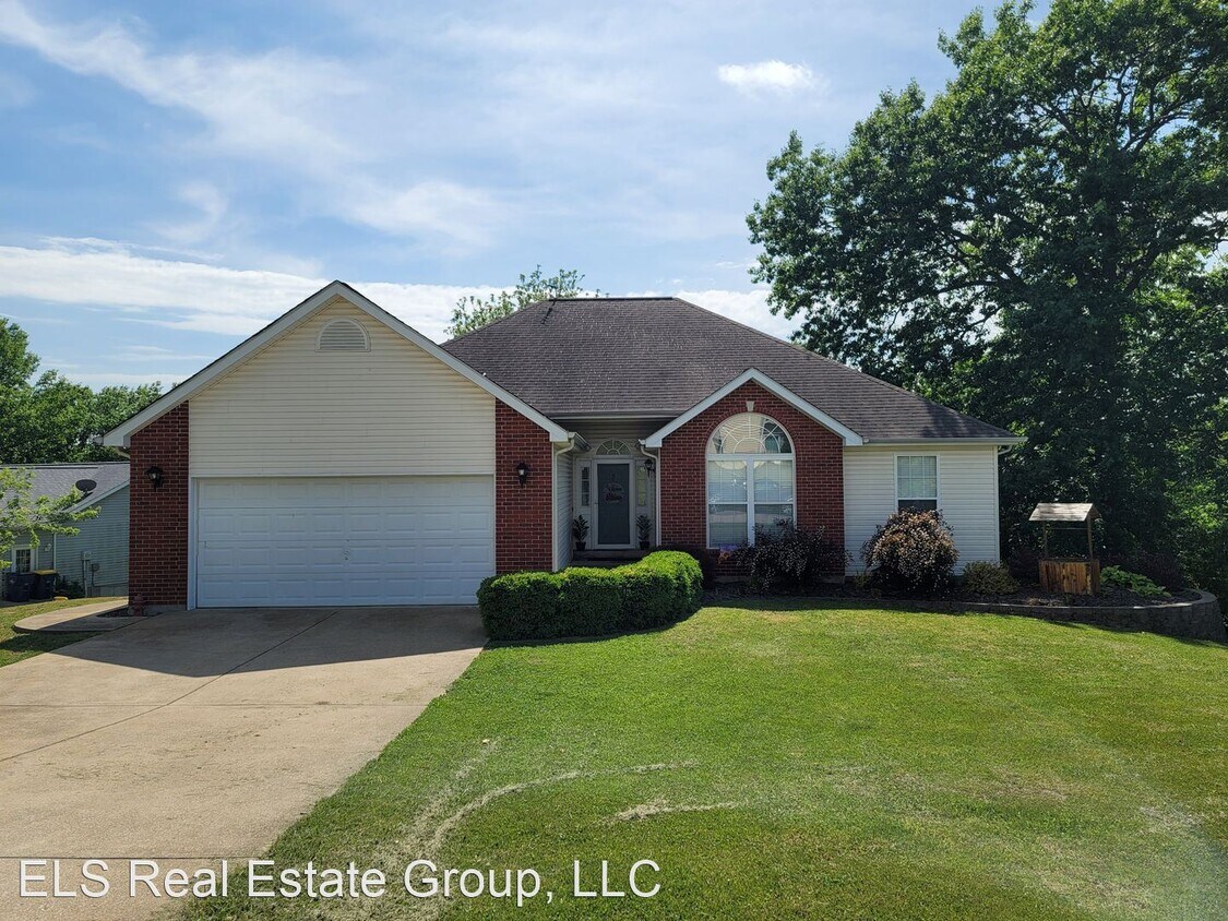 400 Emma Ln, Union, MO 63084 House Rental in Union, MO