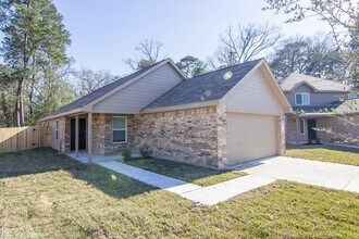 Building Photo - 301 N Meadows Dr