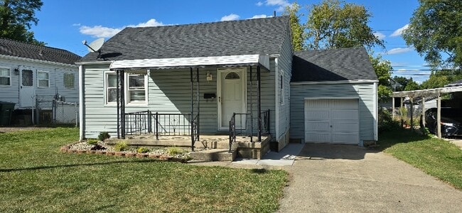 Building Photo - 4337 Woodcliffe Ave