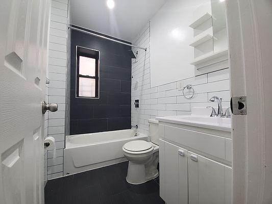 Foto del edificio - 2 bedroom in BRONX NY 10462