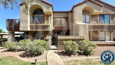 Building Photo - 1905 E University Dr