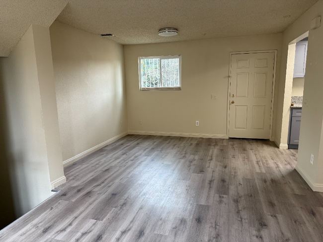 Building Photo - 2472 New Ave