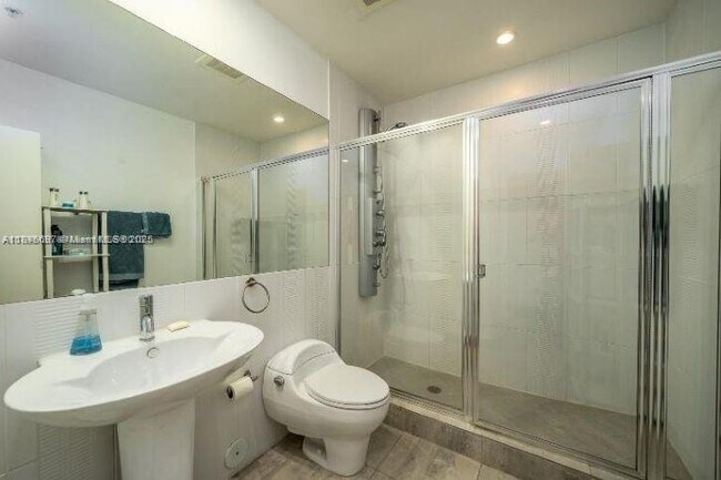 Foto del edificio - 3250 Grand Ave