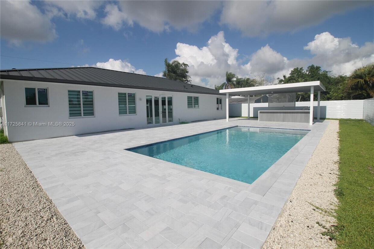 Foto principal - 18071 SW 176th St