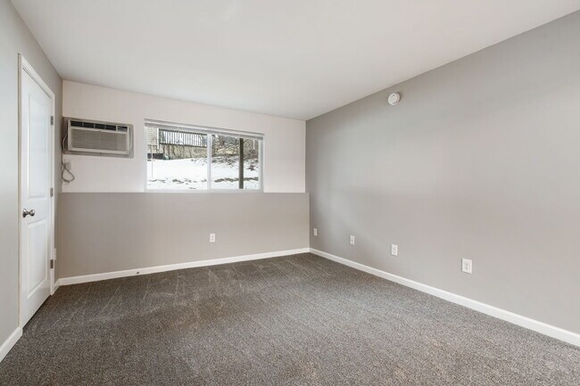 Foto del edificio - 835 Grand Ave NE