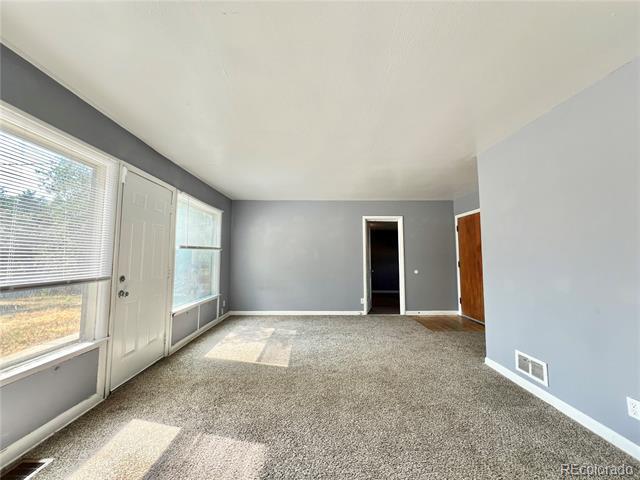 Building Photo - 3580 Oneida St