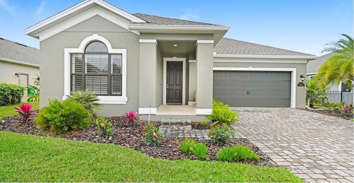 Foto principal - 7990 Marquette Dr