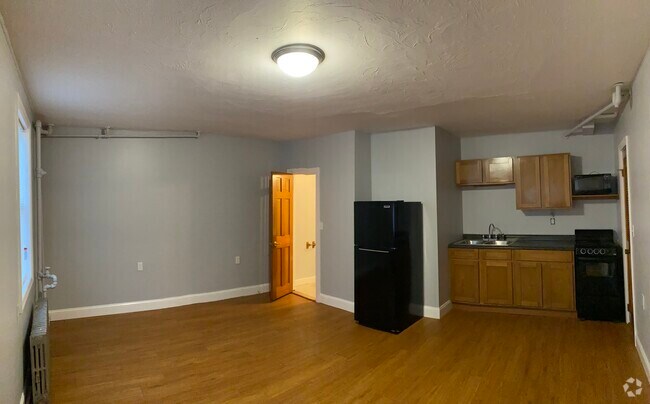 Building Photo - 16 Brookside Rd