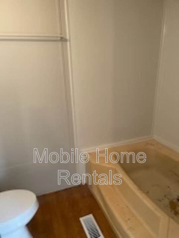 Building Photo - 145 Emanuel Farm Rd