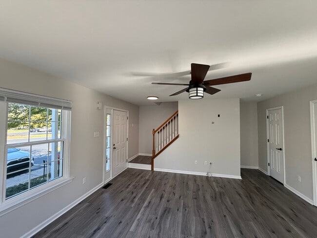 Building Photo - 101 Newport Ct