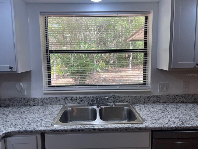 Foto del edificio - 9700 SW 209th Ct