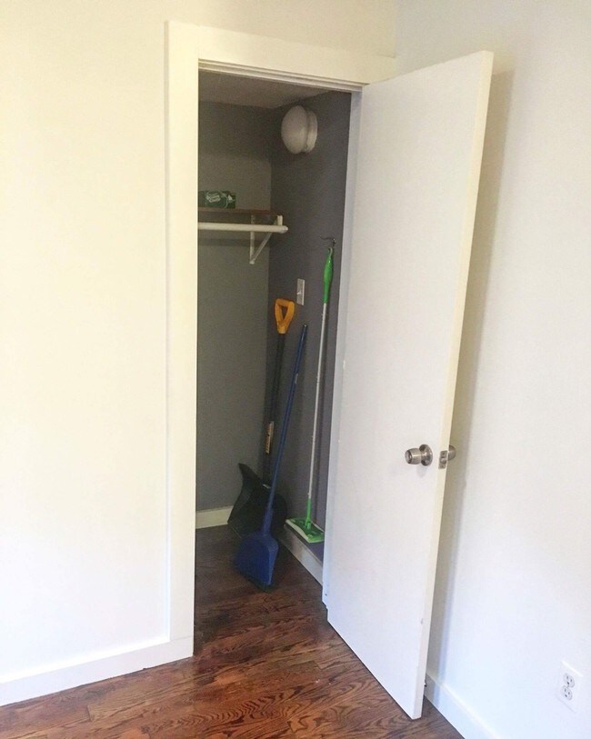 Foto del edificio - 659 Madison St