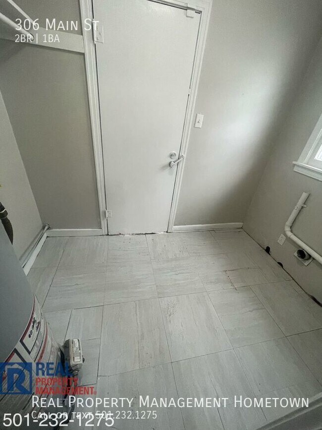 Foto del edificio - SPECIAL!! 1/2 OFF FIRST MONTHS RENT!