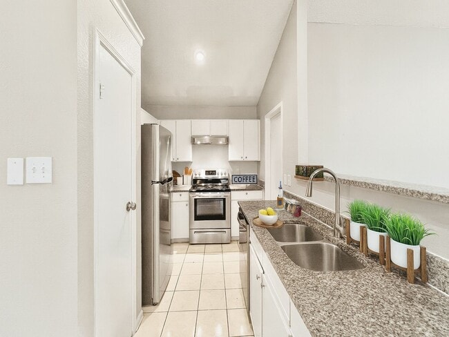 Photo - Charming 3-Bed, 2-Bath Home in Lewisville ...