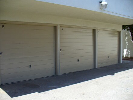 Building Photo - 208 Avenue H