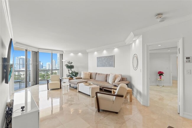 Building Photo - 20191 E Country Club Dr