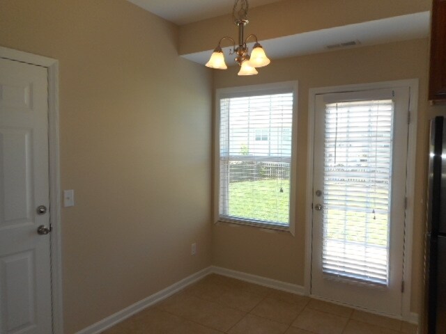 Foto del edificio - 803 Blue Lake Dr