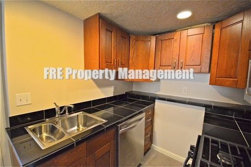 Foto del edificio - 1094 Windsor St E