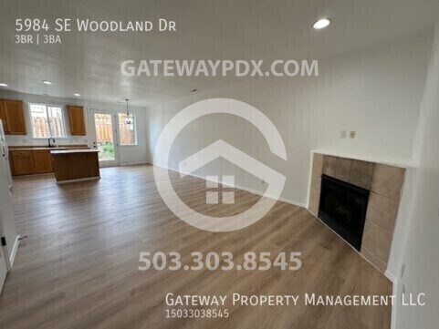 Foto del edificio - 5984 SE Woodland Dr