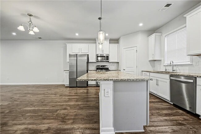 Building Photo - 3668 Hidden Valley Cir