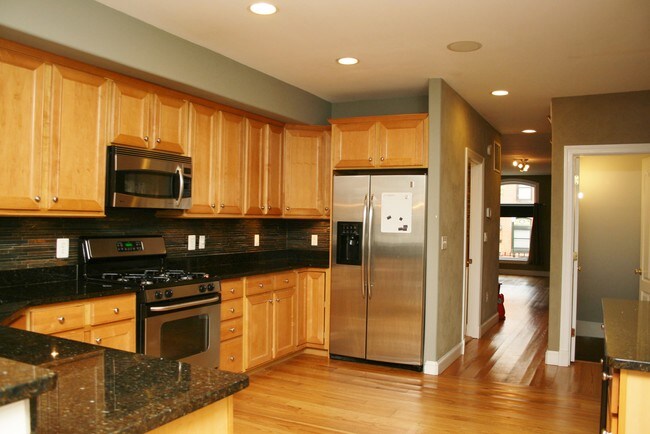 Building Photo - 309 S Wolfe St