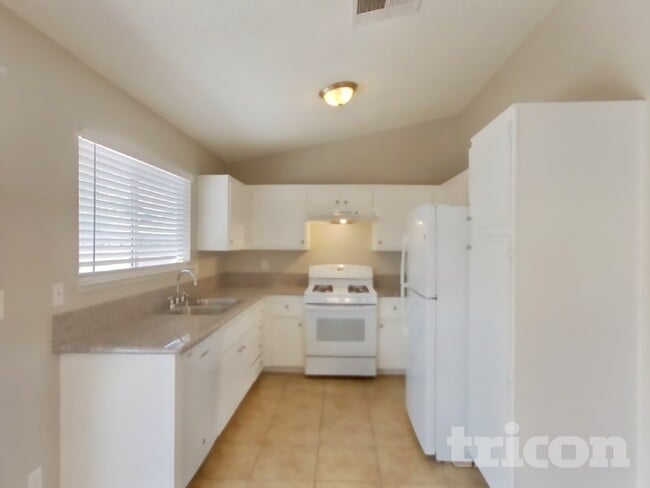 Foto del edificio - 1833 Ridgefield Dr