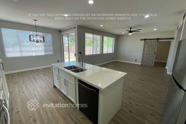 Foto del edificio - 7415 W Forest Grove Ave