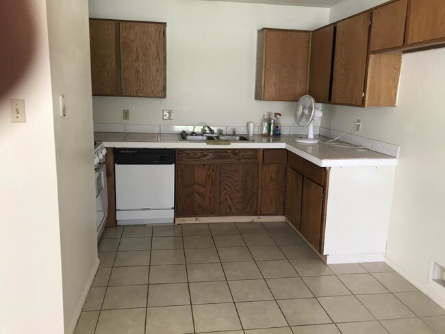 Building Photo - 7411 Tierra Verde Dr
