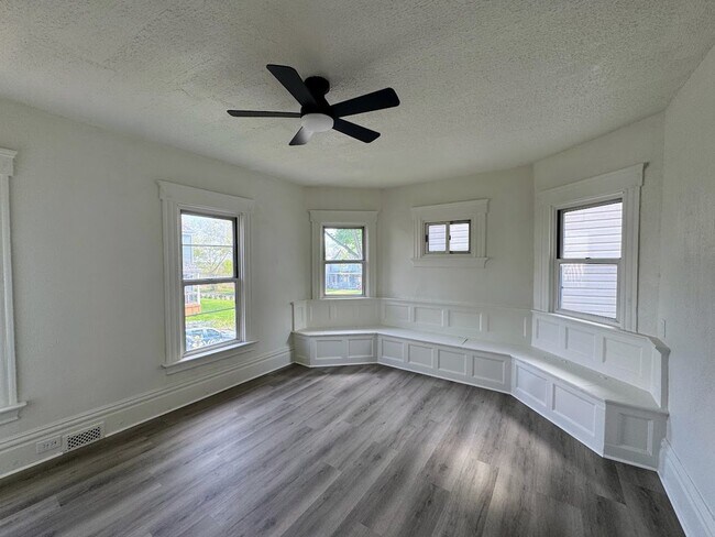 Foto del edificio - 111 Harrison Ave