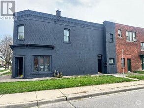 Building Photo - 701 Marentette Ave
