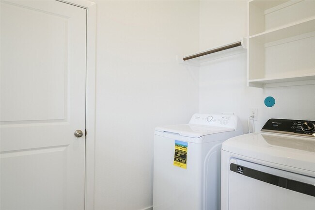 Building Photo - 6415 Orchid Bch Dr