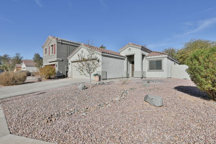 Primary Photo - Signal Family Home on corner lot!