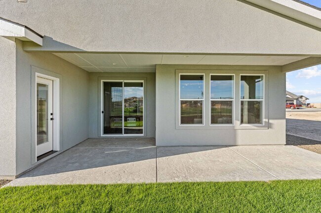 Foto del edificio - Charming 3 Bed, 2 Bath Home in Nampa, ID with Spacious Layout and Modern Touches!