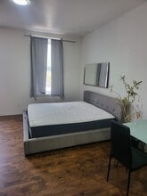 Building Photo - 4298 Boul Saint Laurent