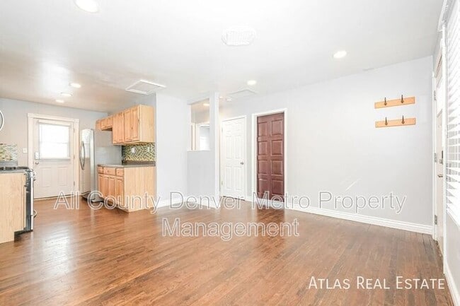 Building Photo - 661 Stuart St