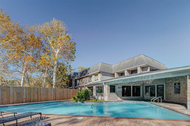 Foto del edificio - 2234 S Piney Point Rd