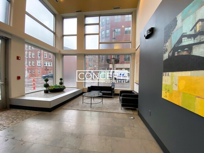 Foto del edificio - 160 E Berkeley St