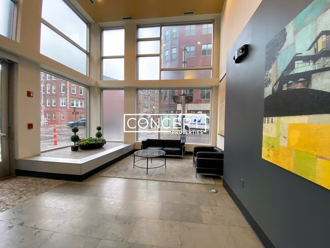 Building Photo - 160 E Berkeley St