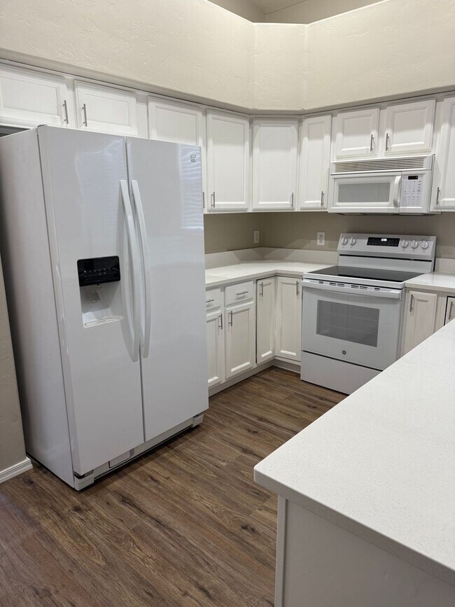Foto del edificio - Oro Valley SFH in Gated Community