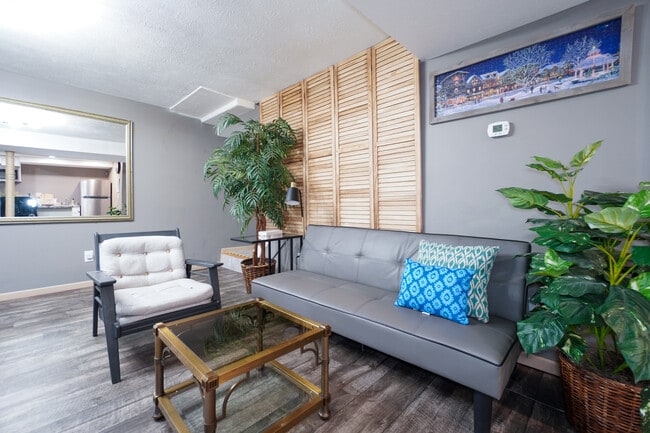 Building Photo - 1407 N 58th St