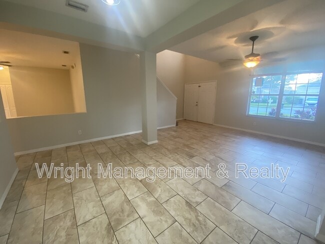 Foto del edificio - 1231 Brooke View Dr