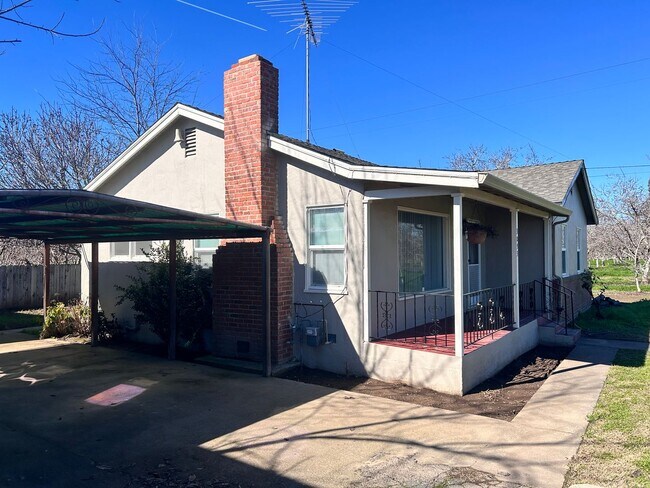 Foto del edificio - Super Cute 3 Bedroom/1 Bath Country Home i...