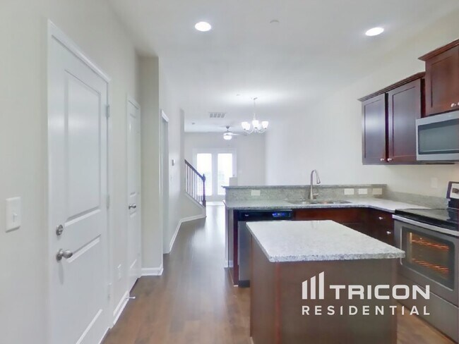 Foto del edificio - 311 Woodfern Ct