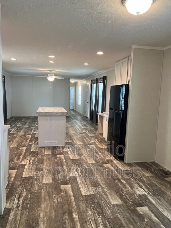 Building Photo - 108 E Orchard Hills Dr