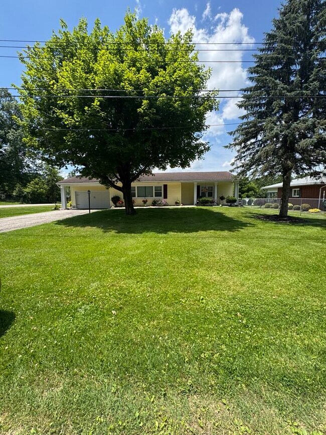 Foto del edificio - 90 Bethel Ln