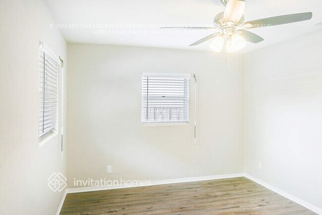 Foto del edificio - 3421 39th St N