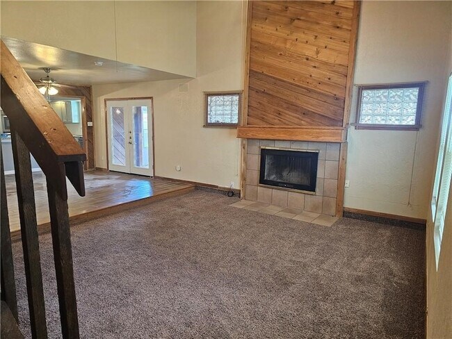 Building Photo - 2011 Pecan Dr