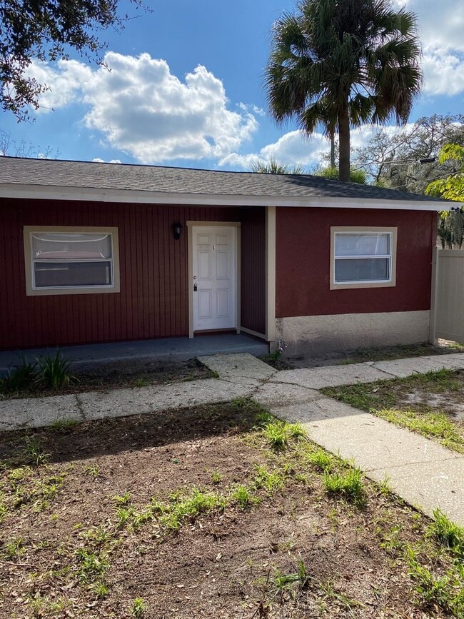 Building Photo - 3 BEDROOM 1 BATH HOME, TAMPA FL
