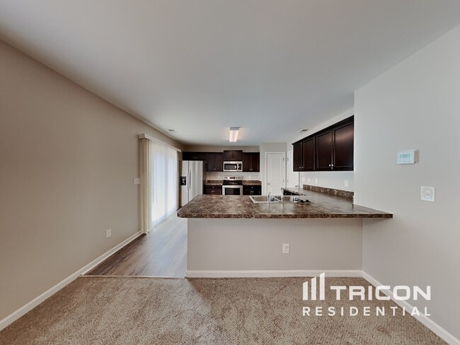 Building Photo - 4438 Oak Pointe Dr